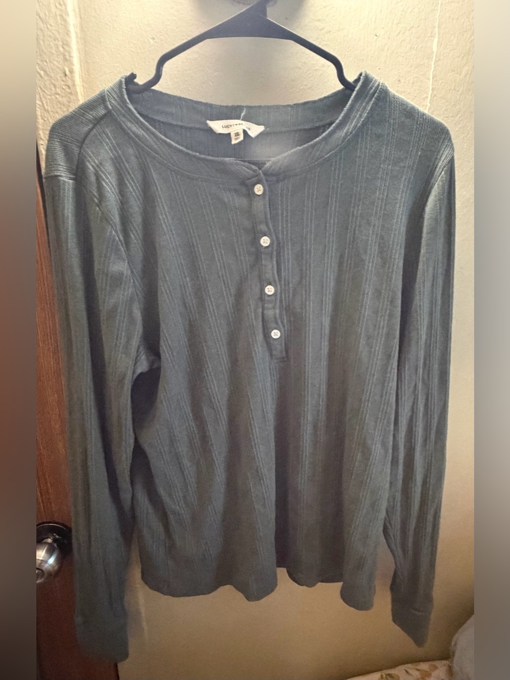 Lucky Brand Women's Long-Sleeve Henley in green